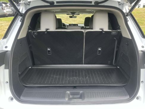 Used 2026 INFINITI QX60 Luxe w/ Cargo Package FWD image 8