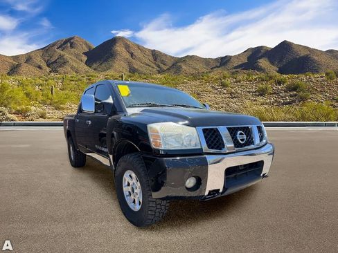 Used 2007 Nissan Titan LE w/ Nissan Navigation Pkg AWD/4WD image 5