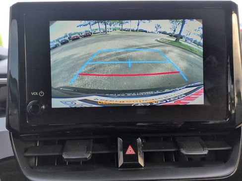 Used 2025 Toyota Corolla LE FWD image 21