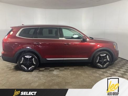 Used 2023 Kia Telluride S AWD/4WD image 7