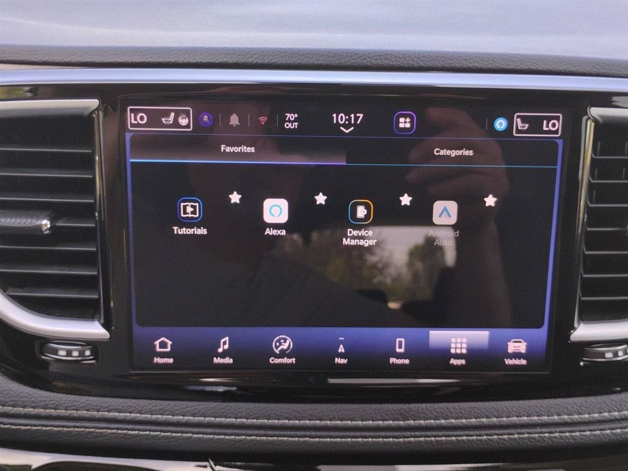 Used 2023 Chrysler Pacifica Limited FWD image 30