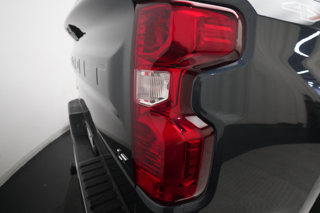 Used 2021 Chevrolet Silverado 1500 LT w/ Bed Protection Package AWD/4WD image 31