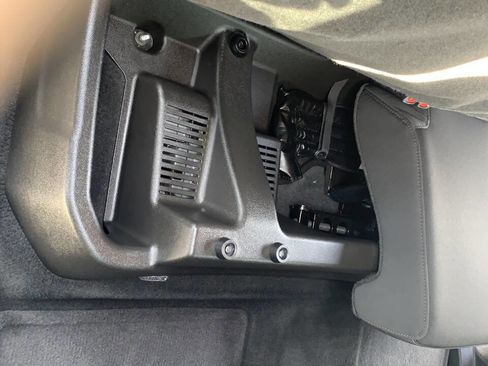 Used 2024 GMC Canyon Elevation w/ Convenience Package image 28