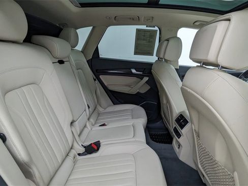 Used 2019 Audi Q5 Prestige w/ Prestige Package image 36