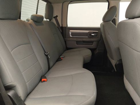Used 2018 RAM 1500 Classic SLT AWD/4WD image 19