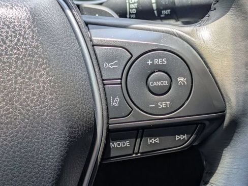 Used 2018 Toyota Camry SE w/ Convenience Package FWD image 24