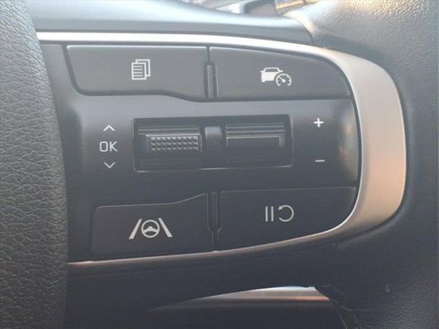 Used 2023 Kia Sportage EX image 19