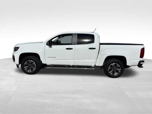 Used 2021 Chevrolet Colorado Z71 AWD/4WD image 2