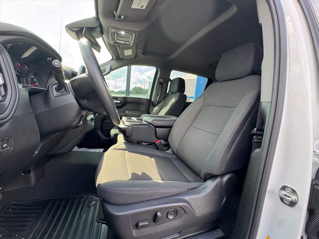 Used 2026 Chevrolet Silverado 1500 Custom w/ Turbomax Blackout Package AWD/4WD image 17