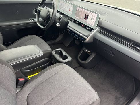 Certified 2024 Hyundai Ioniq 5 SEL RWD image 18