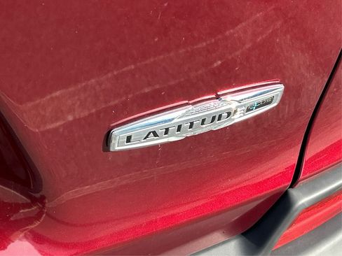 Used 2021 Jeep Cherokee Latitude Plus image 16