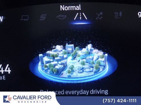 Certified 2025 Ford Explorer ST-Line AWD/4WD image 34