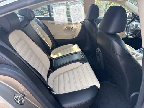 Used 2010 Volkswagen CC Sport FWD image 10