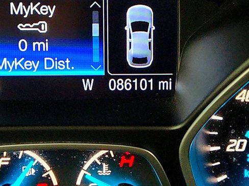 Used 2016 Ford Escape Titanium image 16