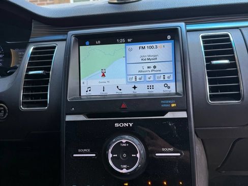 Used 2016 Ford Flex Limited w/ Equipment Group 301A FWD image 9
