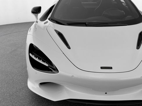 New 2026 McLaren 750S image 35