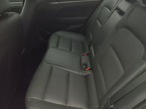 Used 2017 Hyundai Elantra Limited FWD image 18