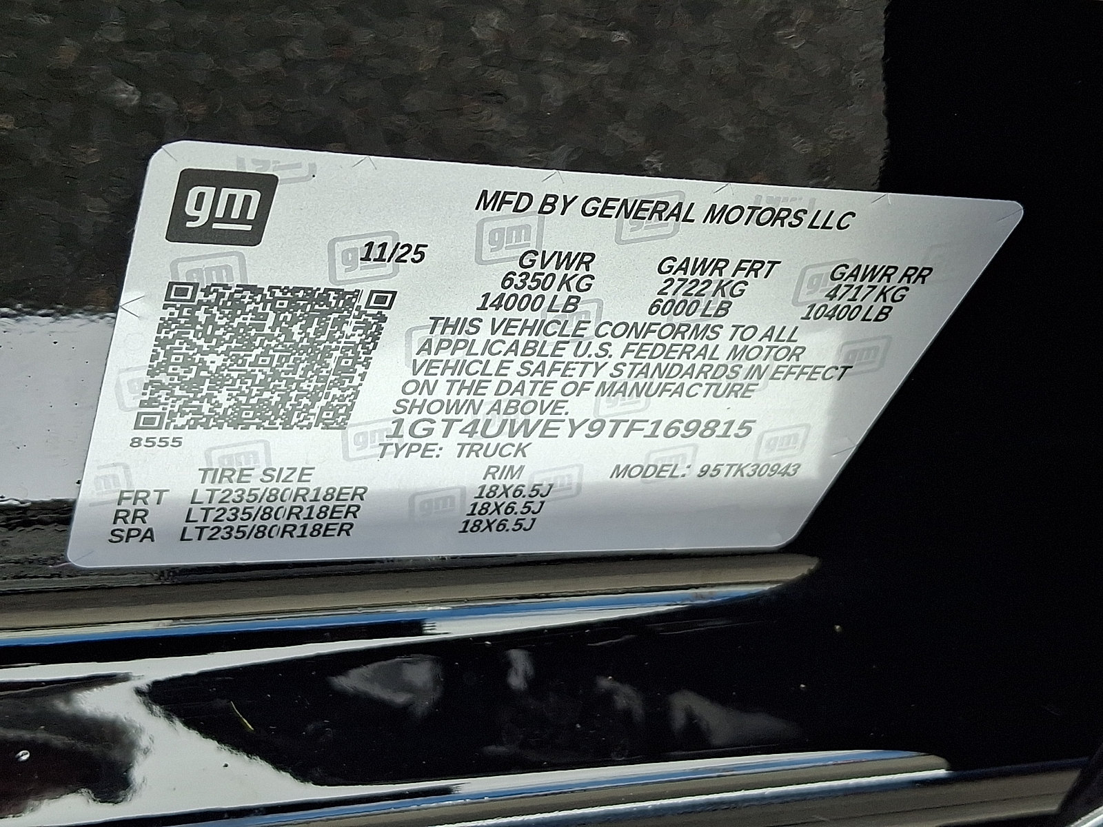 Certified 2026 GMC Sierra 3500 Denali w/ Denali Reserve Package AWD/4WD image 28