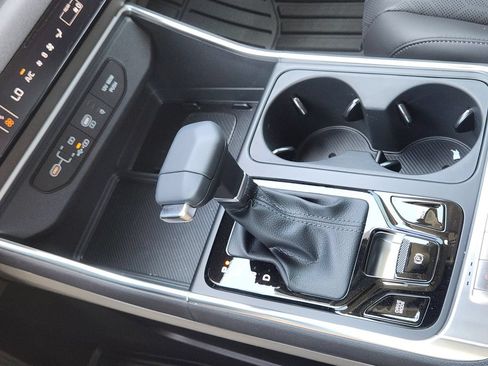 New 2026 Kia Carnival EX FWD image 19