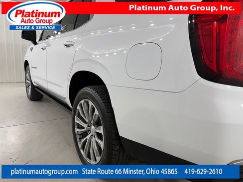 Used 2021 GMC Yukon Denali w/ Denali Premium Package AWD/4WD image 49