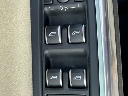 Used 2018 Volvo S60 T5 Inscription Platinum image 25