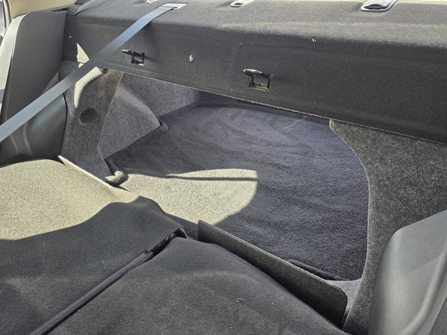 Used 2026 Toyota Corolla LE FWD image 28