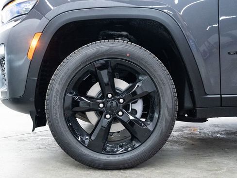 New 2026 Jeep Grand Cherokee Limited image 7