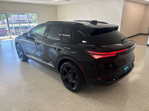 New 2025 Chevrolet Equinox EV RS w/ Convenience Package II image 8