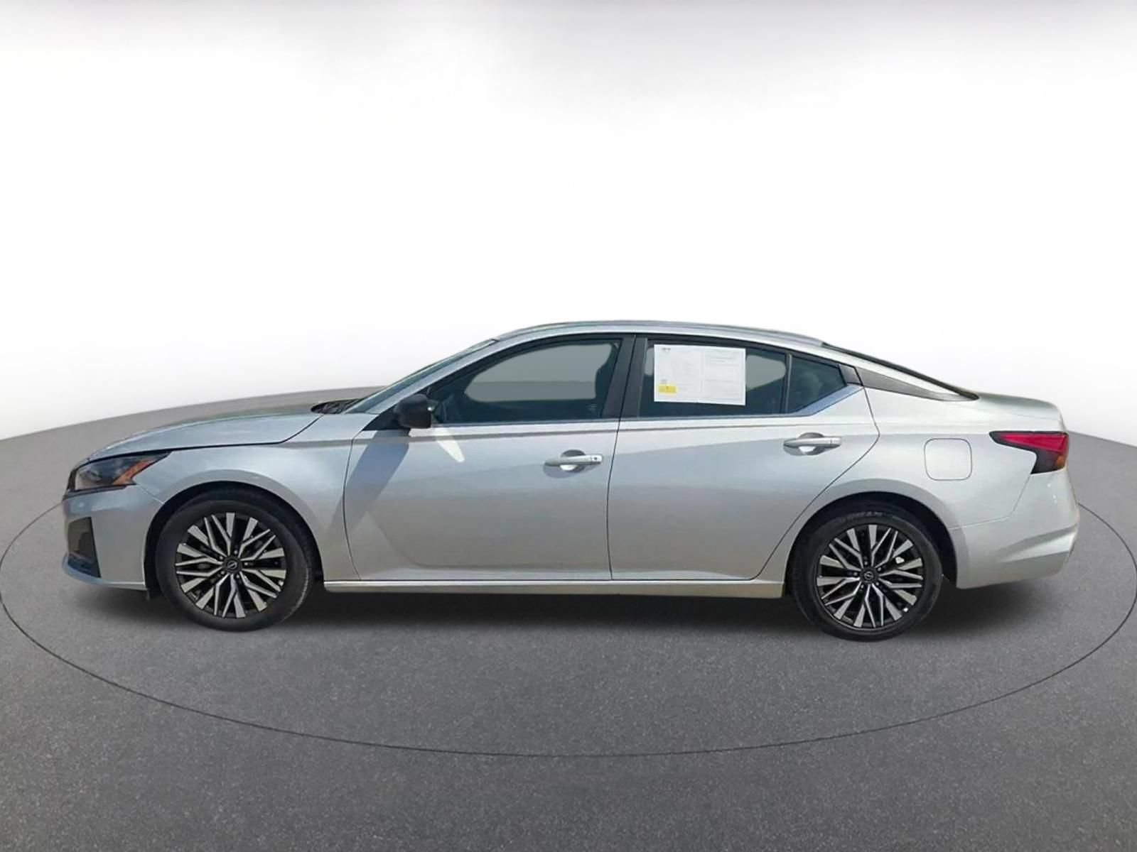 Used 2026 Nissan Altima 2.5 SV FWD image 8