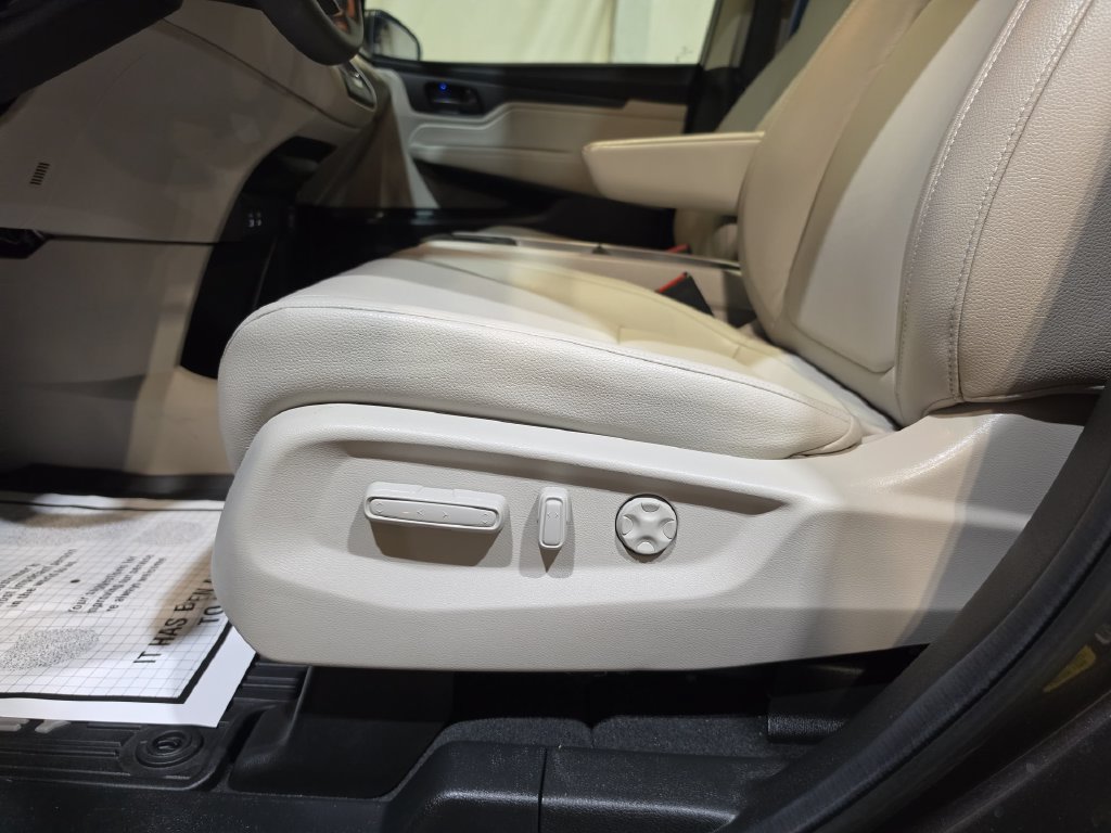 Certified 2026 Honda Odyssey EX-L image 14