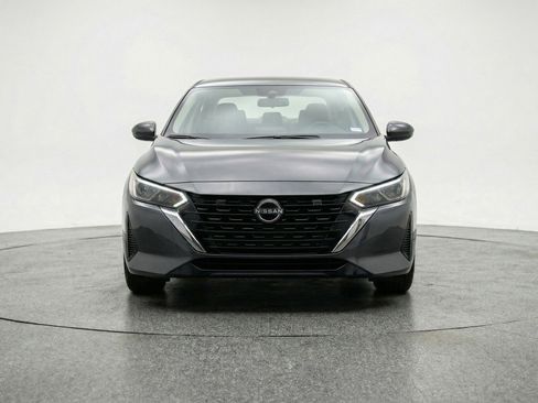 Used 2025 Nissan Sentra SV image 2