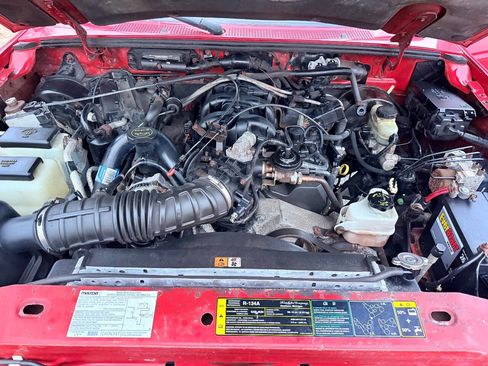 Used 2004 MAZDA B-Series Pickup 4x4 Cab Plus B4000 w/ Convenience Pkg image 21