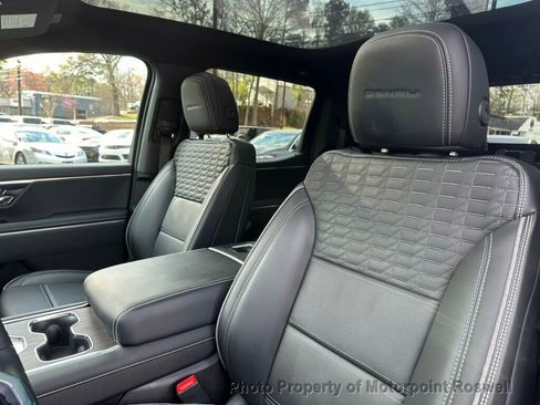 Used 2024 GMC Sierra EV Denali image 11