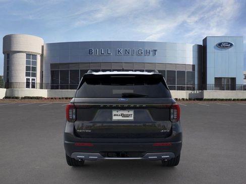 New 2026 Ford Explorer Active w/ Active Comfort Package image 6