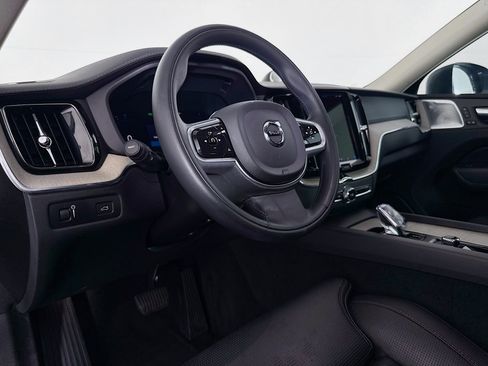 Used 2022 Volvo XC60 B5 Inscription w/ Advanced Package image 22