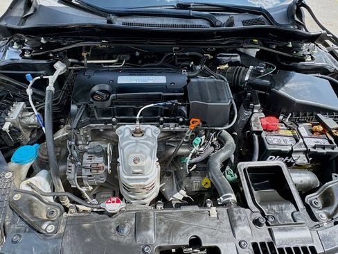 Used 2015 Honda Accord Sport image 35