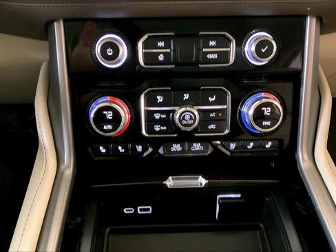 Used 2022 GMC Yukon Denali image 35