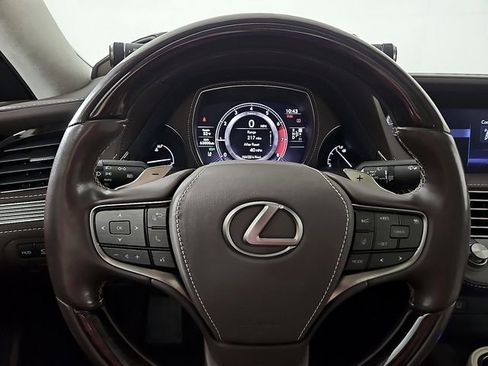Used 2020 Lexus LS 500 w/ Luxury Package image 21