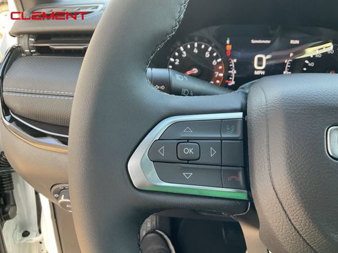 New 2026 Jeep Compass Latitude image 9