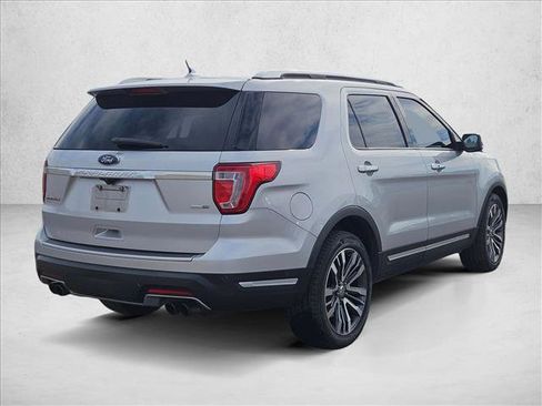 Used 2018 Ford Explorer Platinum image 5