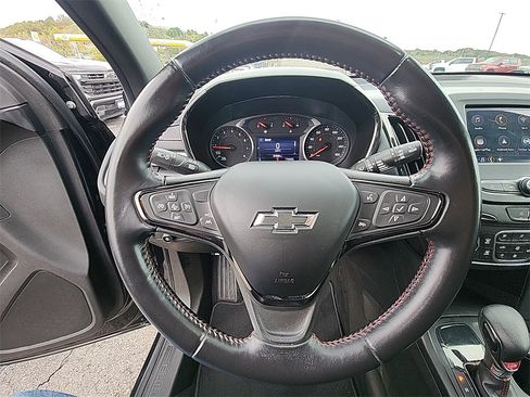 Used 2022 Chevrolet Equinox RS image 17