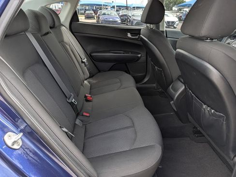 Used 2017 Kia Optima LX FWD image 28
