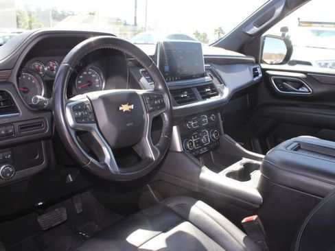 Used 2021 Chevrolet Suburban LT AWD/4WD image 12