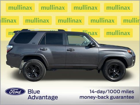 Used 2022 Toyota 4Runner SR5 image 2