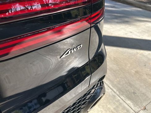 Used 2024 Genesis GV70 2.5T w/ Sport Prestige Package image 19