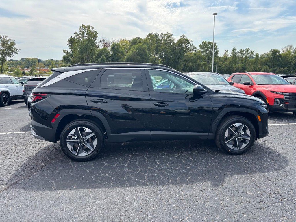 Used 2026 Hyundai Tucson SEL Plus AWD/4WD image 2