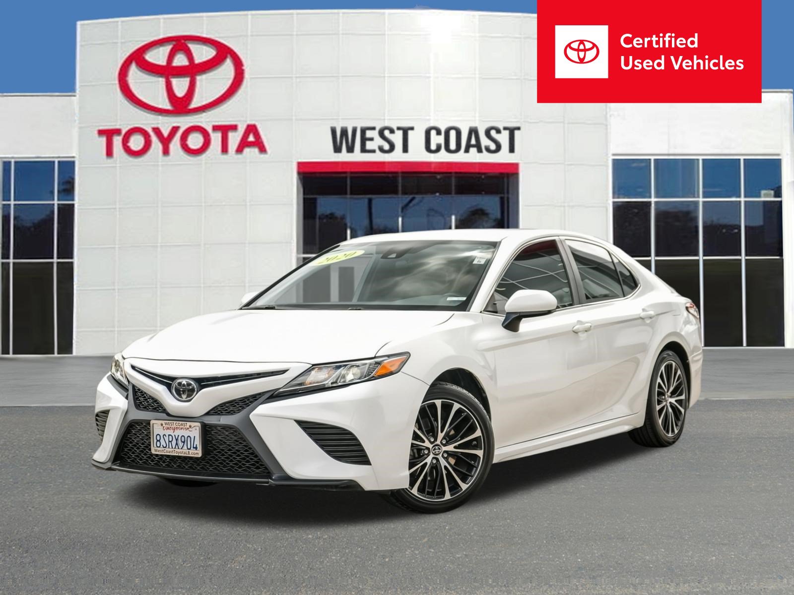 Certified 2020 Toyota Camry SE FWD image 1