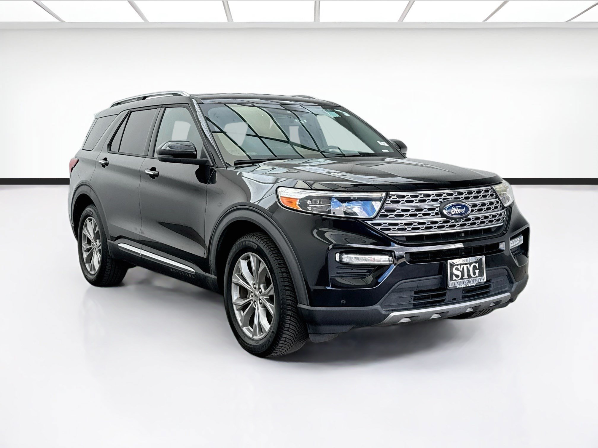 Used 2020 Ford Explorer Limited AWD/4WD image 3
