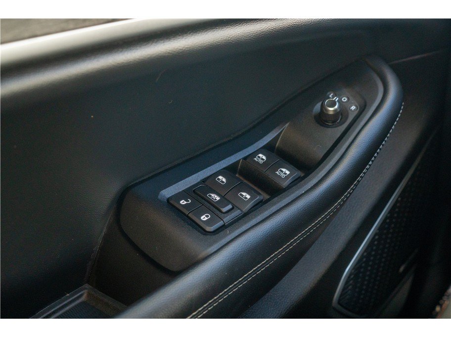 Used 2022 Jeep Grand Cherokee Limited 4xe w/ Luxury Tech Group II AWD/4WD image 15