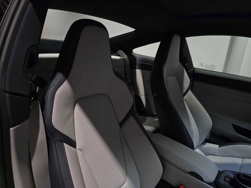 New 2026 Porsche 911 Carrera image 18